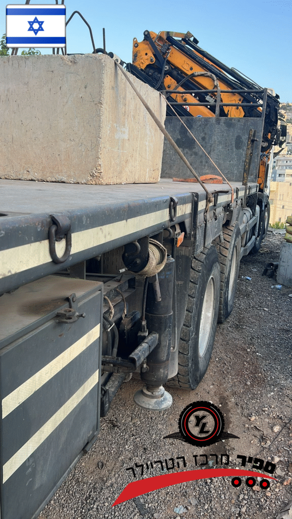 ⁦משא פתוח וולבו 2017 עם מנוף אפאר 995⁩ – תמונה ⁦3⁩