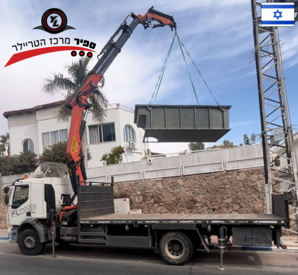 משא פתוח וולבו שנת 2017 עם מנוף פלפינגר 26 טון