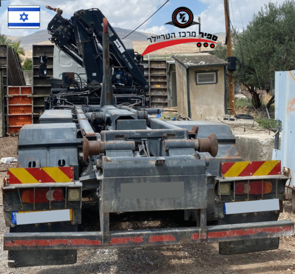 ⁦רמסע וולבו שנת 2014 עם מנוף⁩ – תמונה ⁦4⁩