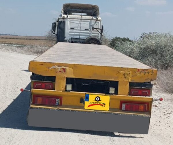 ⁦נתמך פתוח 3 סרנים אלון מתכת  שנת 1998⁩ – תמונה ⁦2⁩