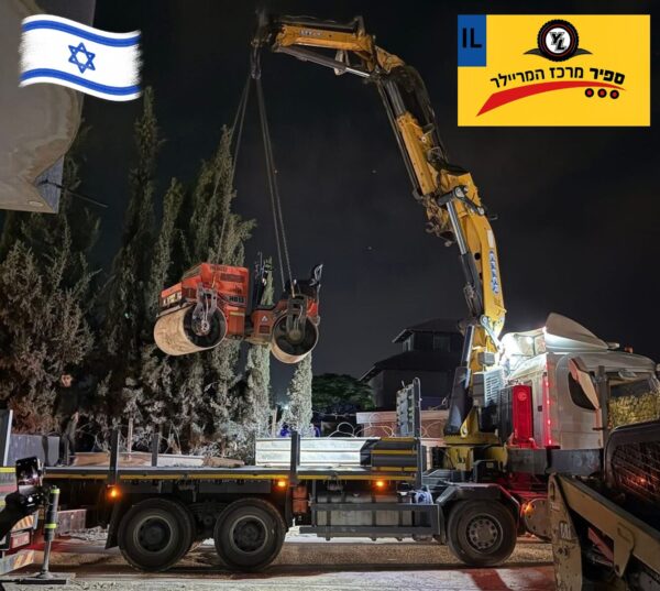 ⁦משא פתוח סקניה עם מנוף  שנת 2015⁩ – תמונה ⁦2⁩