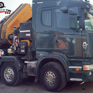 משא תומך סקניה עם מנוף פאסי 150  שנת 2014