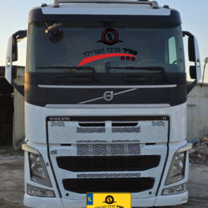 משא פתוח וולבו מנוף אחורי  שנת 2015