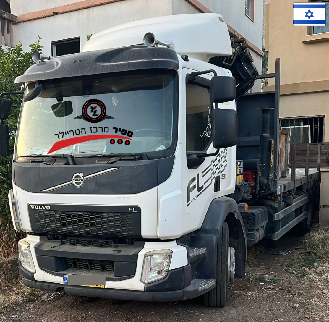 משא פתוח וולבו 2018 עם מנוף פלפינגר 18 טון