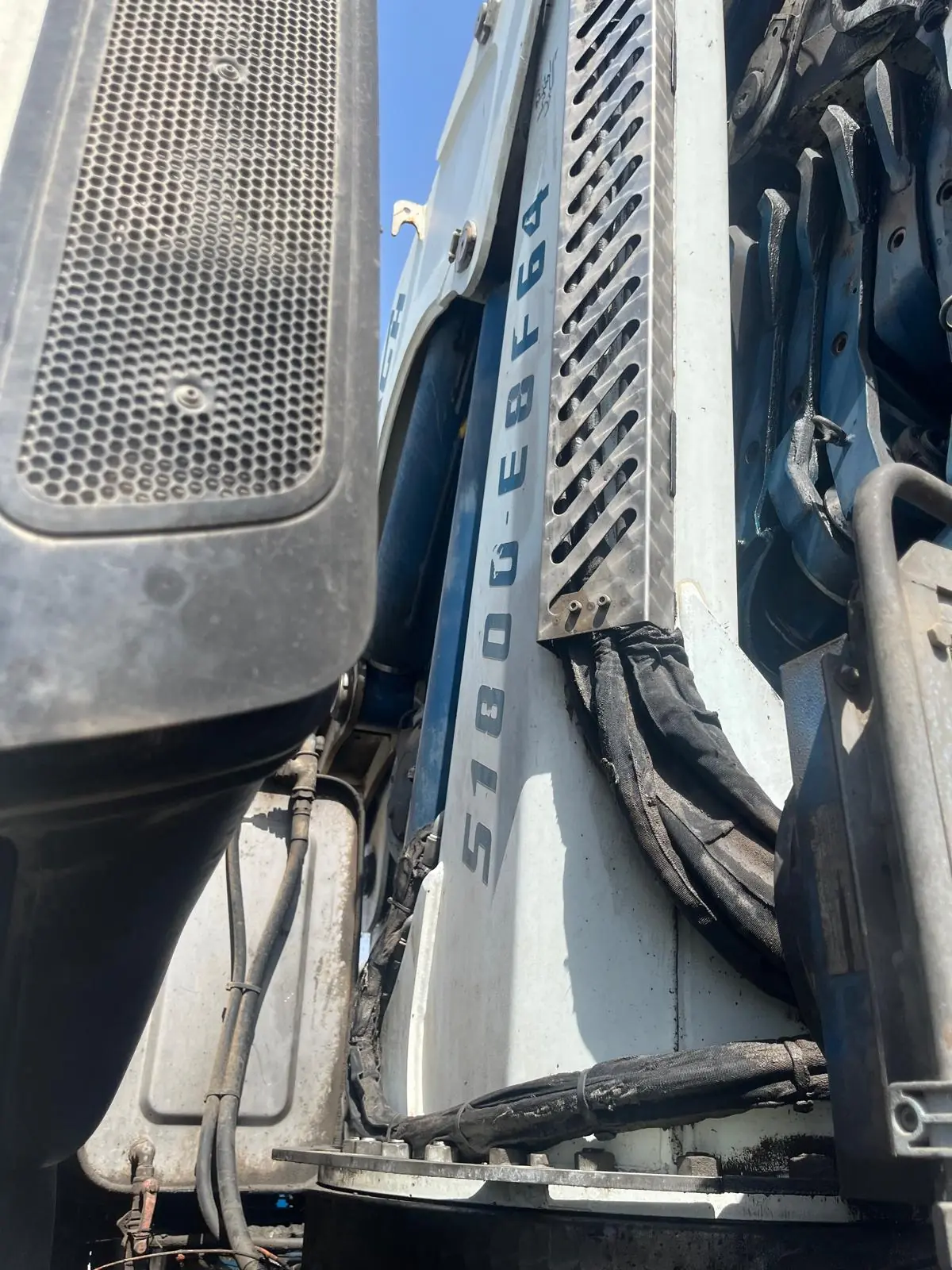 ⁦משא פתוח מנוף קדמי דאף CF   שנת 2014⁩ – תמונה ⁦5⁩